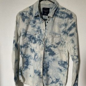 American Eagle Button Down Shirt